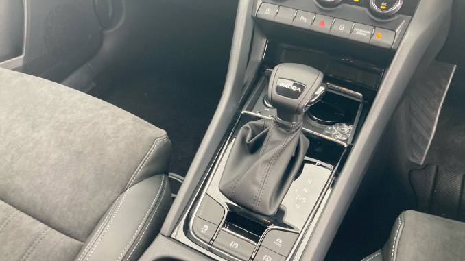 Skoda Karoq 1.5 TSI SE L Edition 5dr DSG Petrol Estate - Image 14